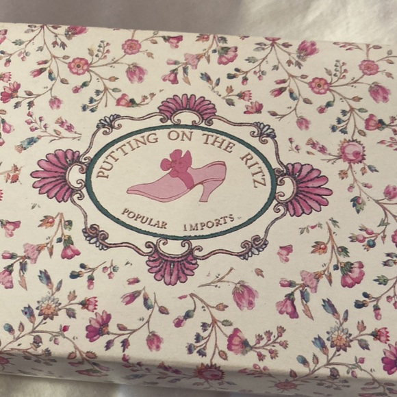 Putting on the Ritz miniature collectible shoe - Picture 8 of 11